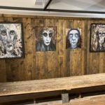 18 Bilder von Häftlingen